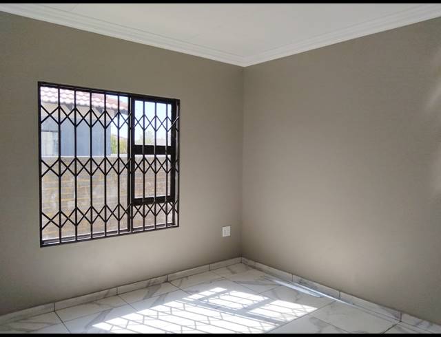 3 BEDROOM HOUSE FOR SALE IN VANDERBIJLPARK CE 3